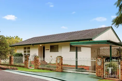 40 Henzell Tce, Greenslopes, QLD 4120