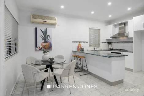 Property photo of 5 Ruby Lane Greensborough VIC 3088