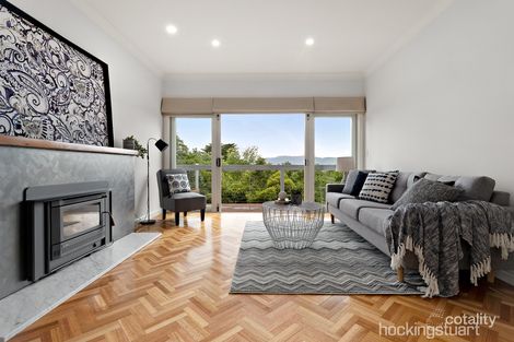 Property photo of 9 Avalon Grove Ringwood North VIC 3134