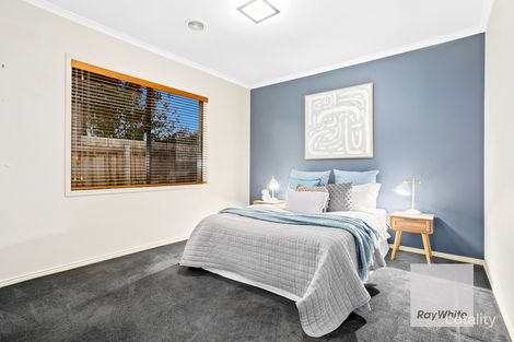 Property photo of 18 George Street Taylors Hill VIC 3037