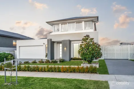Property photo of 11 Miranda Crescent St Leonards VIC 3223