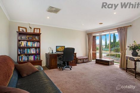 Property photo of 8 Wildflower Court Hillside VIC 3037