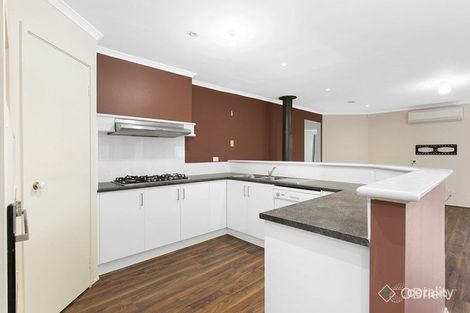 Property photo of 2 Torro Walk Sydenham VIC 3037