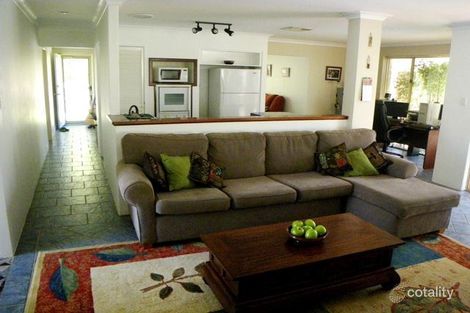 Property photo of 8 Breaker Close Silver Sands WA 6210