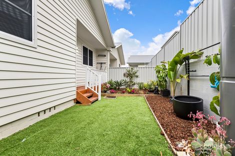 Property photo of 1/33 York Street Teralba NSW 2284