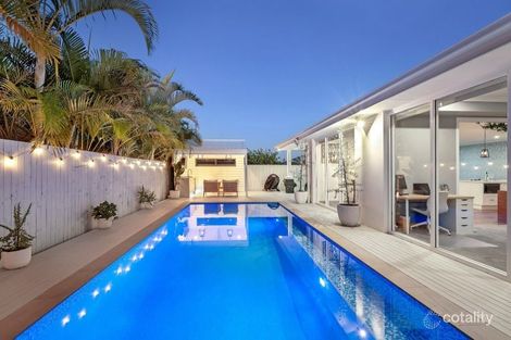 Property photo of 21 Swallow Avenue Paradise Point QLD 4216