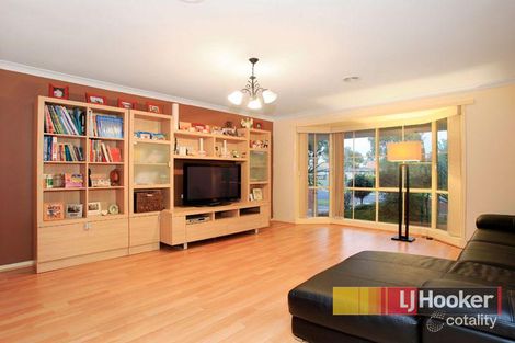 Property photo of 13 Donegal Way Hampton Park VIC 3976