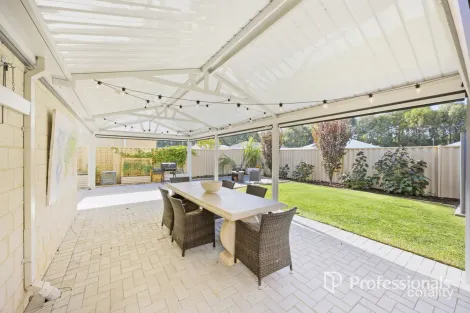 Property photo of 16 Unicup Way Dalyellup WA 6230