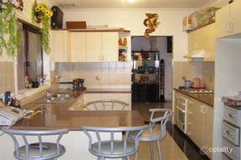 Property photo of 6 Sandown Close St Johns Park NSW 2176