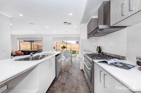 Property photo of 28 Berrima Crescent Wollert VIC 3750