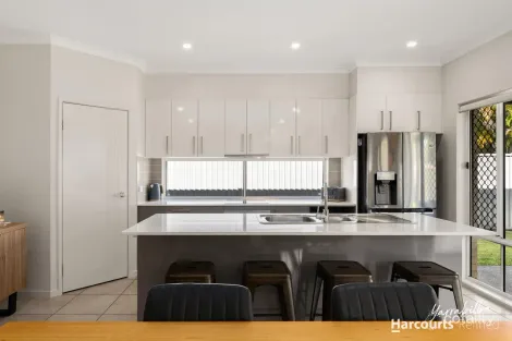 Property photo of 16 Bernard Circuit Yarrabilba QLD 4207