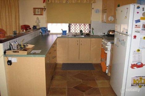 Property photo of 14 Hampshire Gardens Parmelia WA 6167