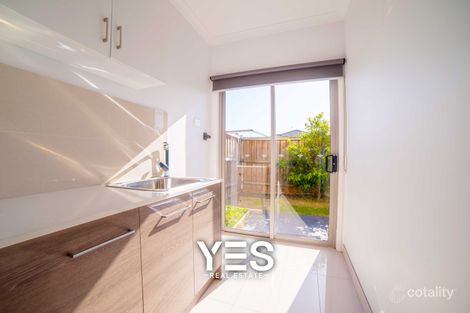 Property photo of 5 Landsdowne Avenue Clyde North VIC 3978