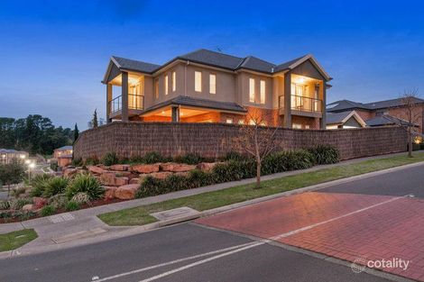 Property photo of 18 Kingston Way Mooroolbark VIC 3138