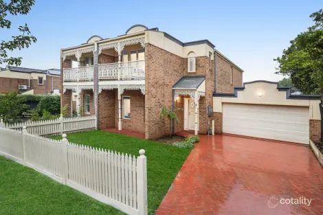 Property photo of 11 Reid Mews Berwick VIC 3806