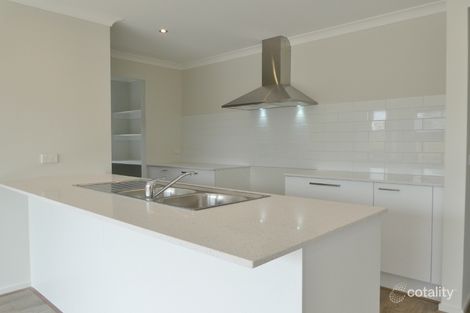 Property photo of 61 Skylark Boulevard Clyde North VIC 3978