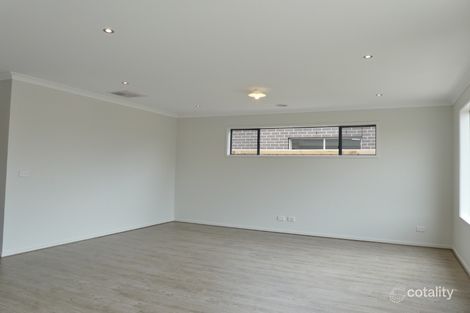 Property photo of 61 Skylark Boulevard Clyde North VIC 3978