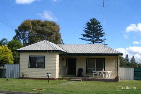 17 Charles St, Warners Bay, NSW 2282