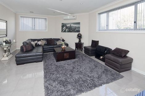 Property photo of 2/23 Barron Court Dandenong North VIC 3175