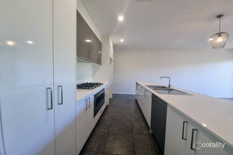 Property photo of 12 Chanter Terrace Coombs ACT 2611