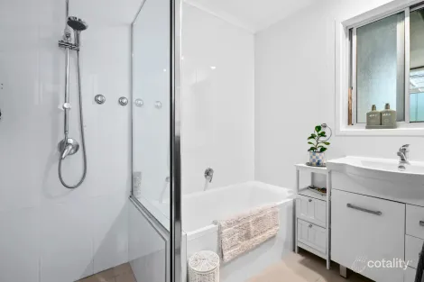 Property photo of 18 Philp Place Wallsend NSW 2287