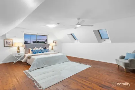 Property photo of 185 Discovery Drive Helensvale QLD 4212