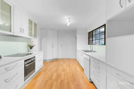 Property photo of 185 Discovery Drive Helensvale QLD 4212