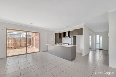 Property photo of 13 Birdswing Terrace Melton South VIC 3338