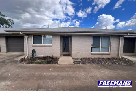 2/3 HODGE ST, KINGAROY, QLD 4610