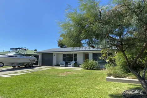 17 Menyan St, Currimundi, QLD 4551