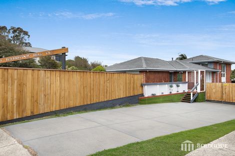 Property photo of 1 Haverstock Hill Close Endeavour Hills VIC 3802