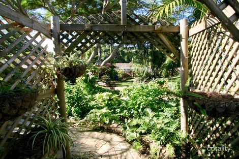 Property photo of 22 Amaroo Drive Banora Point NSW 2486