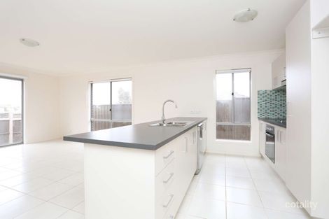 Property photo of 21 Marble Drive Cobblebank VIC 3338