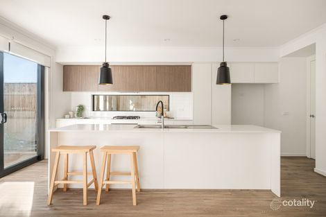Property photo of 22 Shoreline Crescent Carrum Downs VIC 3201