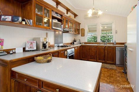 Property photo of 10 Murton Avenue Holland Park QLD 4121