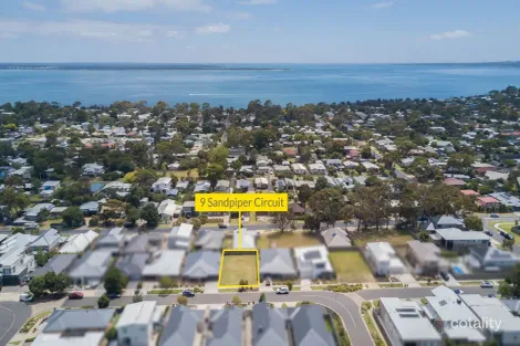 9 Sandpiper Cct, Cowes, VIC 3922