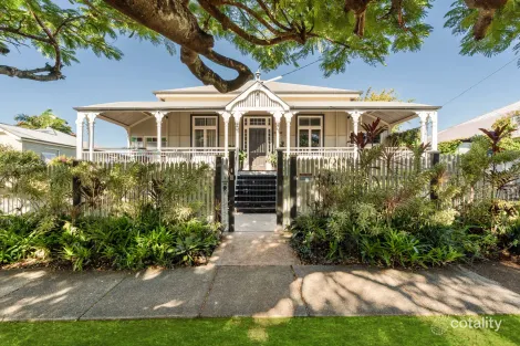 77 Yundah St, Shorncliffe, QLD 4017