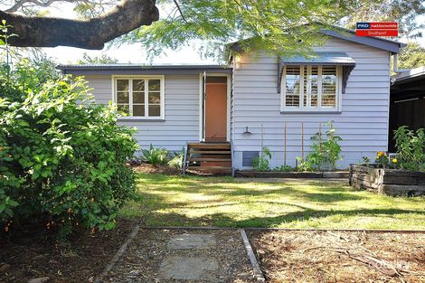 Property photo of 19 Echlin Street Labrador QLD 4215