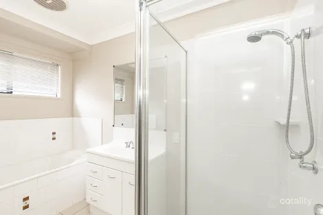 Property photo of 13 Chesham Drive Kirwan QLD 4817