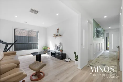 Property photo of 45 Watercarter Crescent Wollert VIC 3750