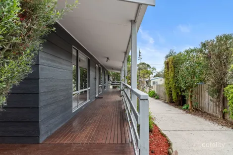 11 OUTLOOK DR, COWES, VIC 3922