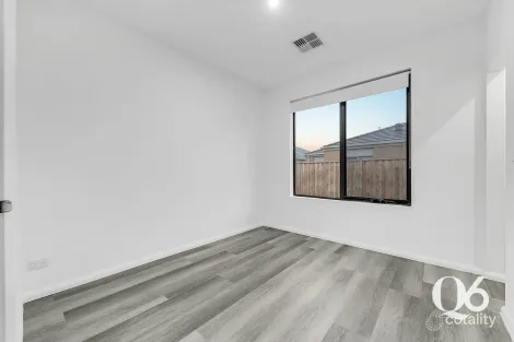 Property photo of 8 Warangal Way Deanside VIC 3336