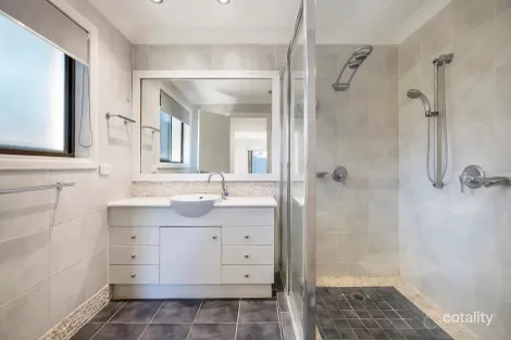 Property photo of 15 Forster Avenue Bundall QLD 4217