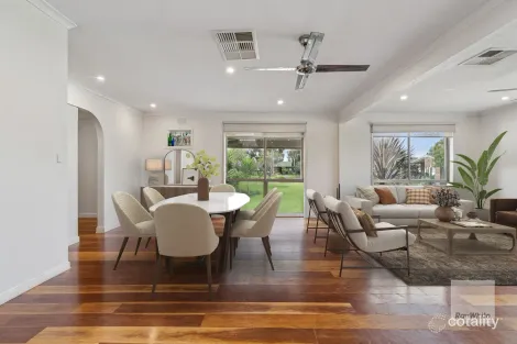 Property photo of 5 McGrath Close Kealba VIC 3021