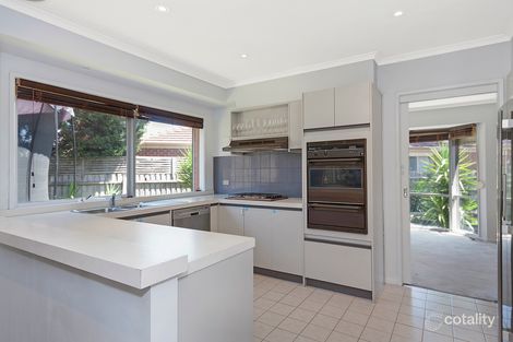 Property photo of 6 Platypus Place South Morang VIC 3752
