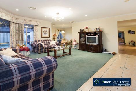 Property photo of 4 Playford Close Berwick VIC 3806