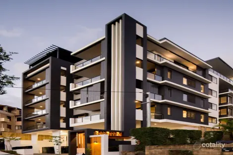 202/24 Norman Cres, Norman Park, QLD 4170