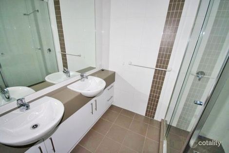Property photo of 2/12 Browns Road Bentleigh East VIC 3165