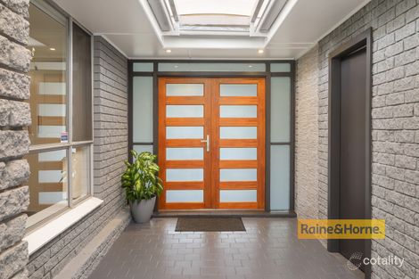 Property photo of 33 Mainsail Avenue St Huberts Island NSW 2257