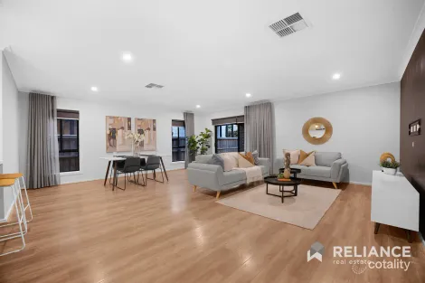 Property photo of 18 Bewick Way Werribee VIC 3030